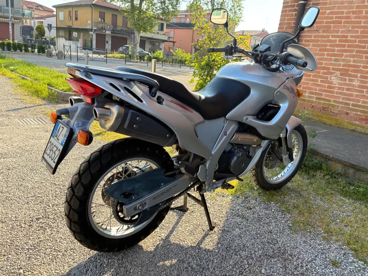 Aprilia Pegaso 650 (1997 - 00) (7)
