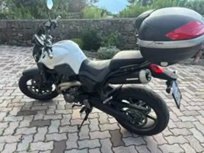 Yamaha MT-03 (2006 - 14) usata