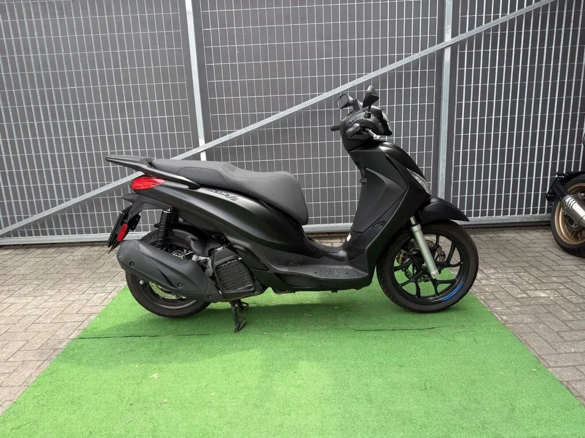 Piaggio Medley 200 S (2025 - 26)