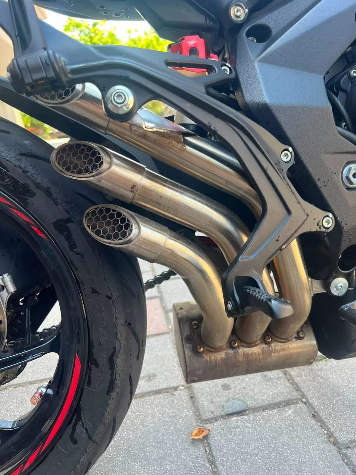 MV Agusta Brutale 800 R (2023 - 25) (2)