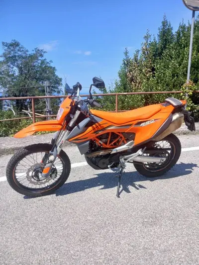 KTM 690 Enduro R (2022 - 25) usata