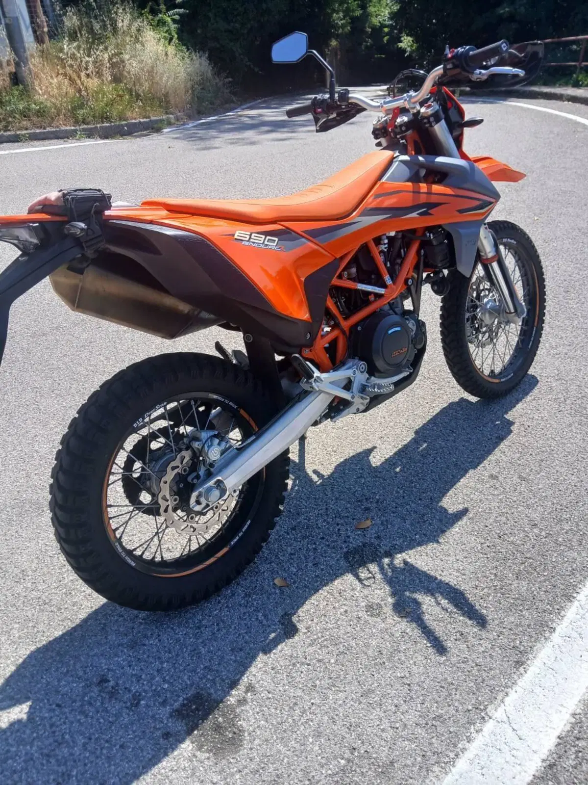 KTM 690 Enduro R (2022 - 25) (3)