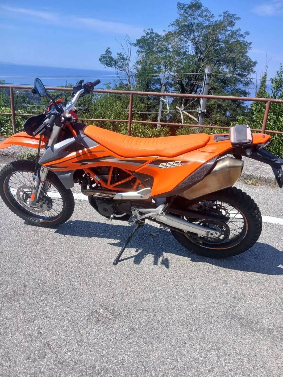 KTM 690 Enduro R (2022 - 25) (4)