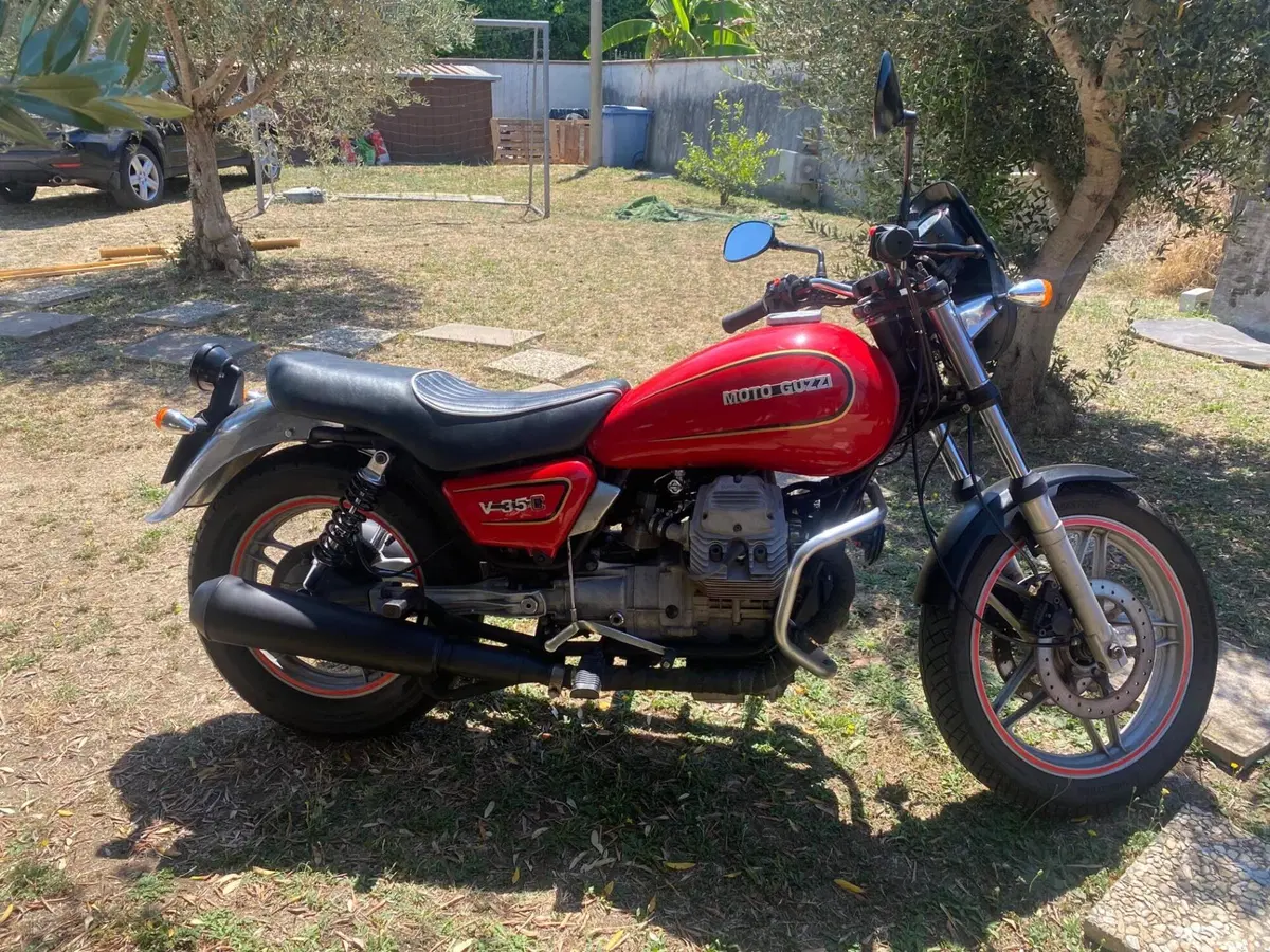 Moto Guzzi V35C