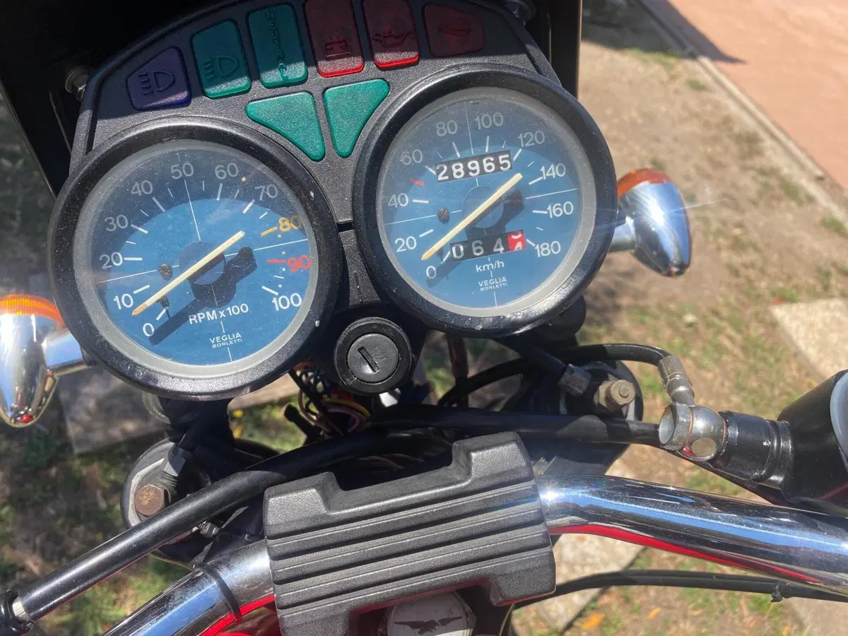 Moto Guzzi V35C (6)