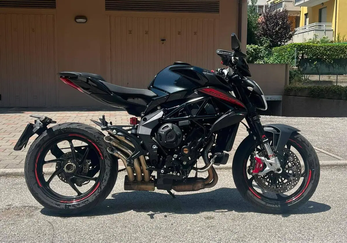 MV Agusta Brutale 800 R (2023 - 25)