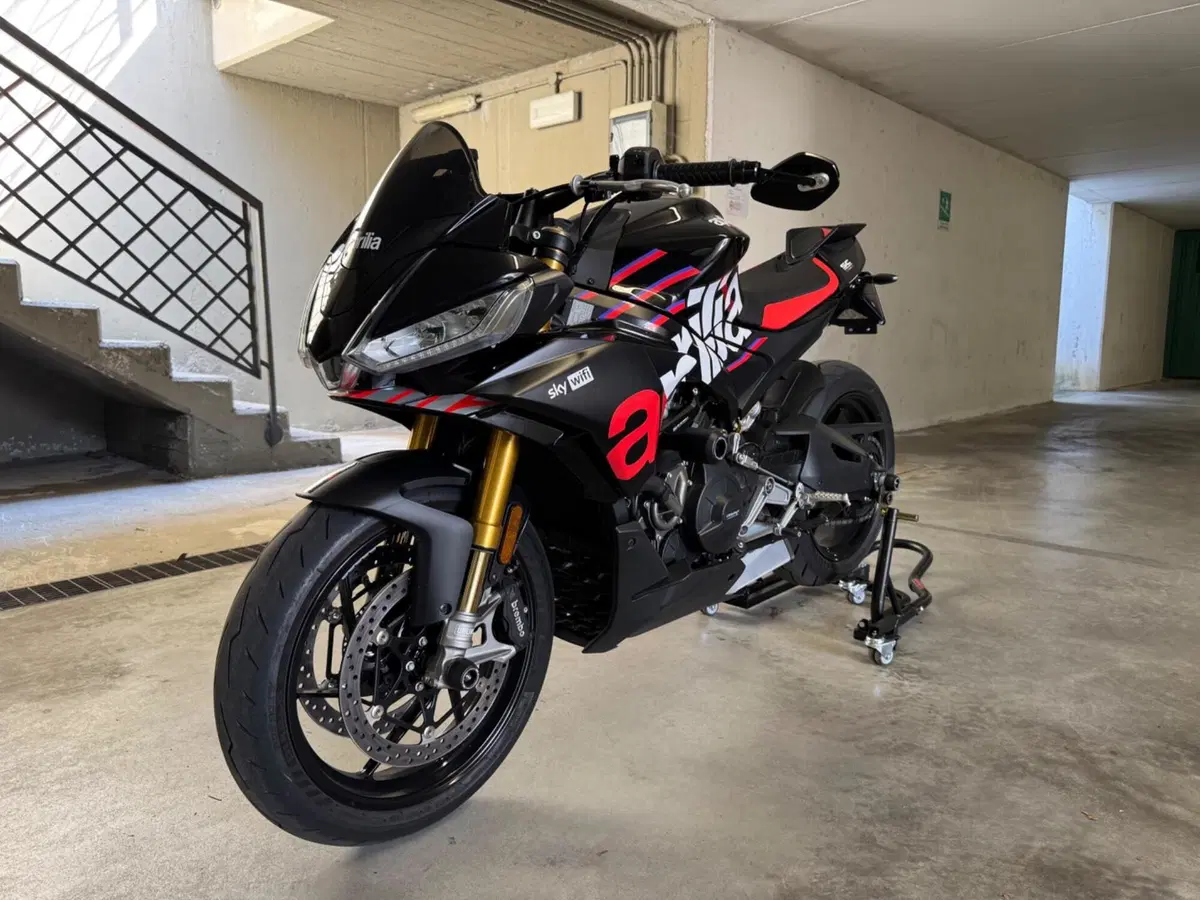 Aprilia Tuono 660 Factory (2025 - 26) (5)