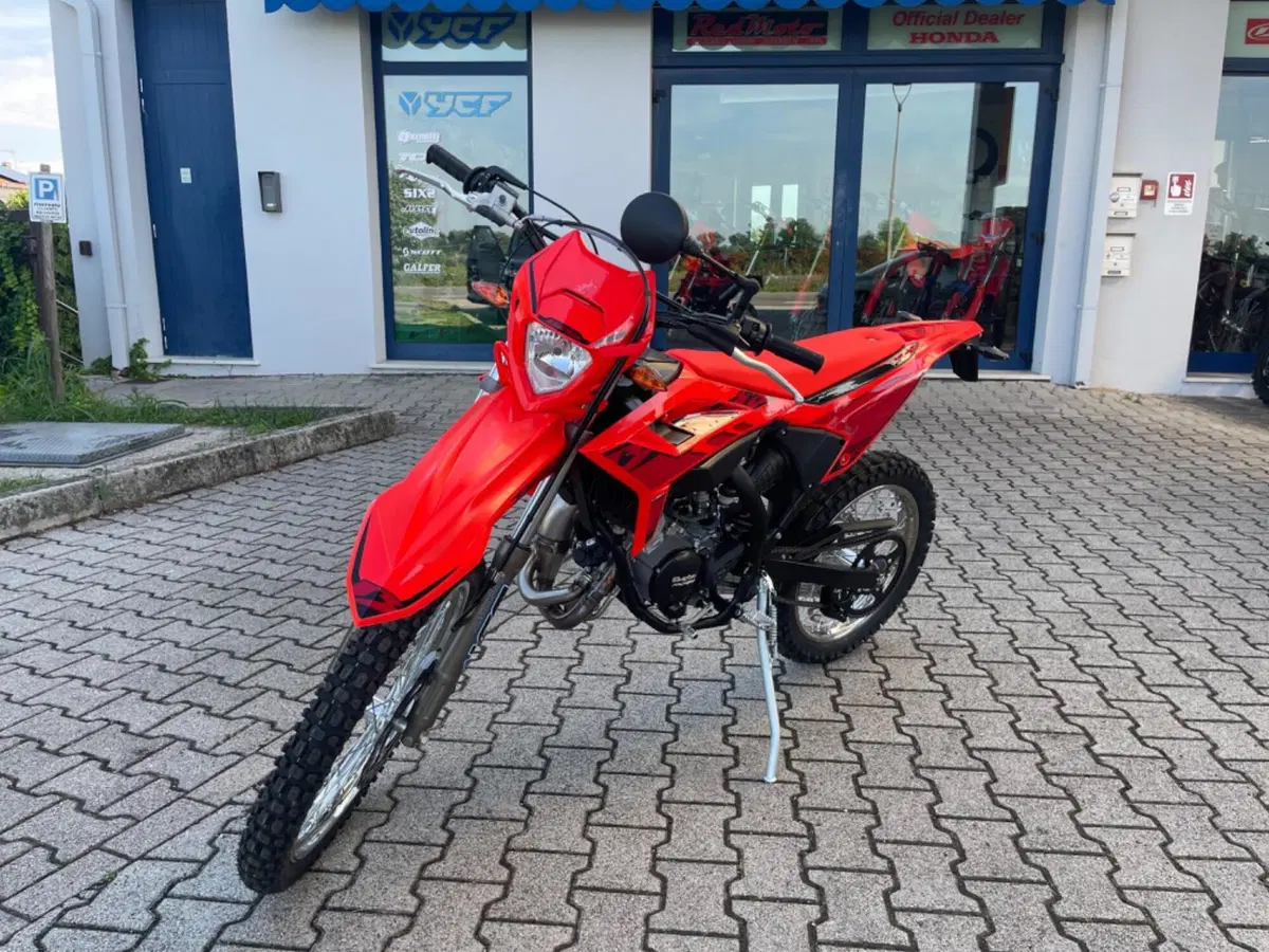 Betamotor RR 50 Enduro (2021 - 26) (2)