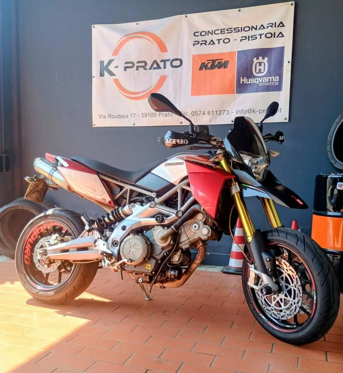 Aprilia Dorsoduro 750 (2009 - 14) (2)