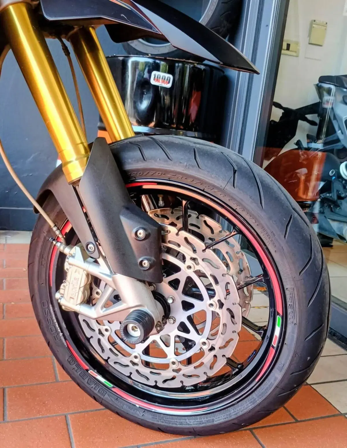 Aprilia Dorsoduro 750 (2009 - 14) (7)