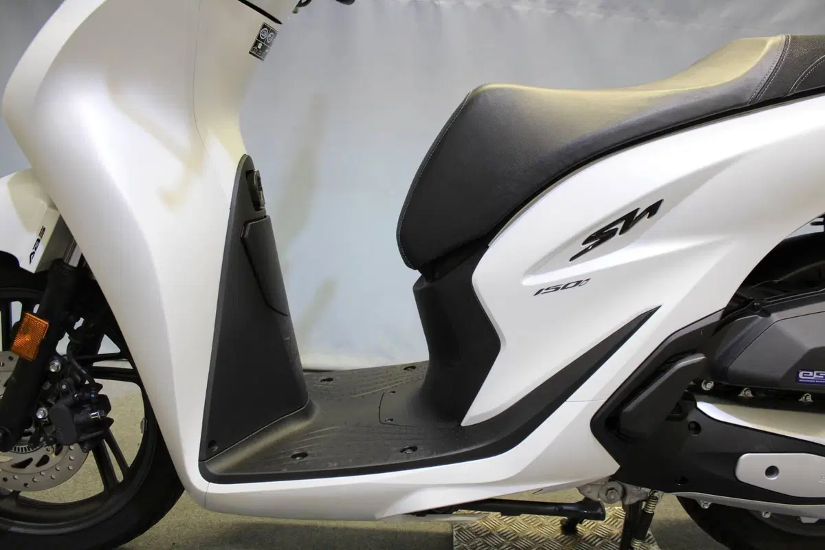 Honda SH 150i Sport (2024 - 25) (17)