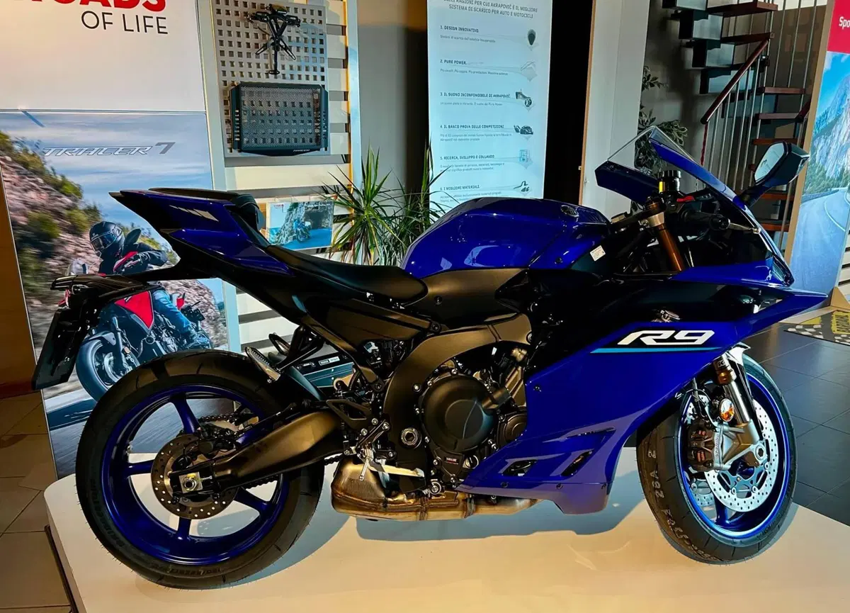 Yamaha YZF R9 (2025 - 26) (2)