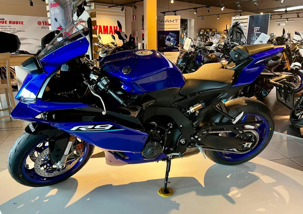 Yamaha YZF R9 (2025 - 26) (5)