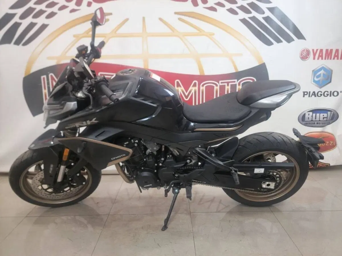 CFMOTO 800NK Sport (2023 - 26)
