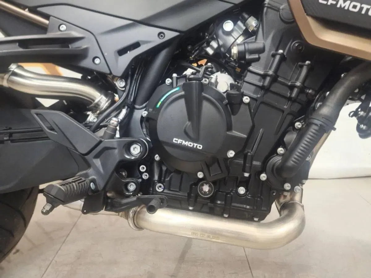 CFMOTO 800NK Sport (2023 - 26) (7)