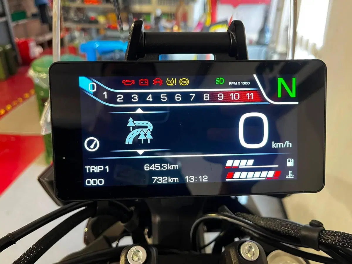 Moto Morini Allthrike 450 (2025 - 26) (3)