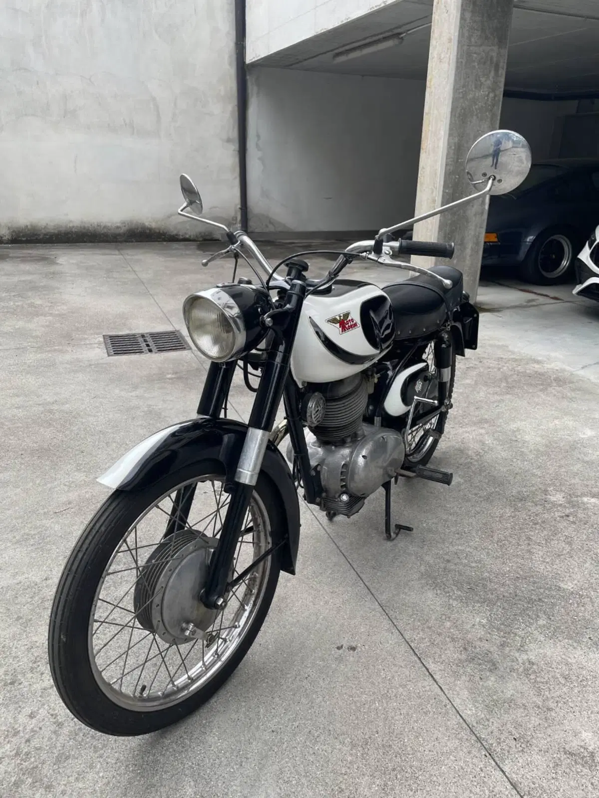 Moto Morini Tresette 175 (2)