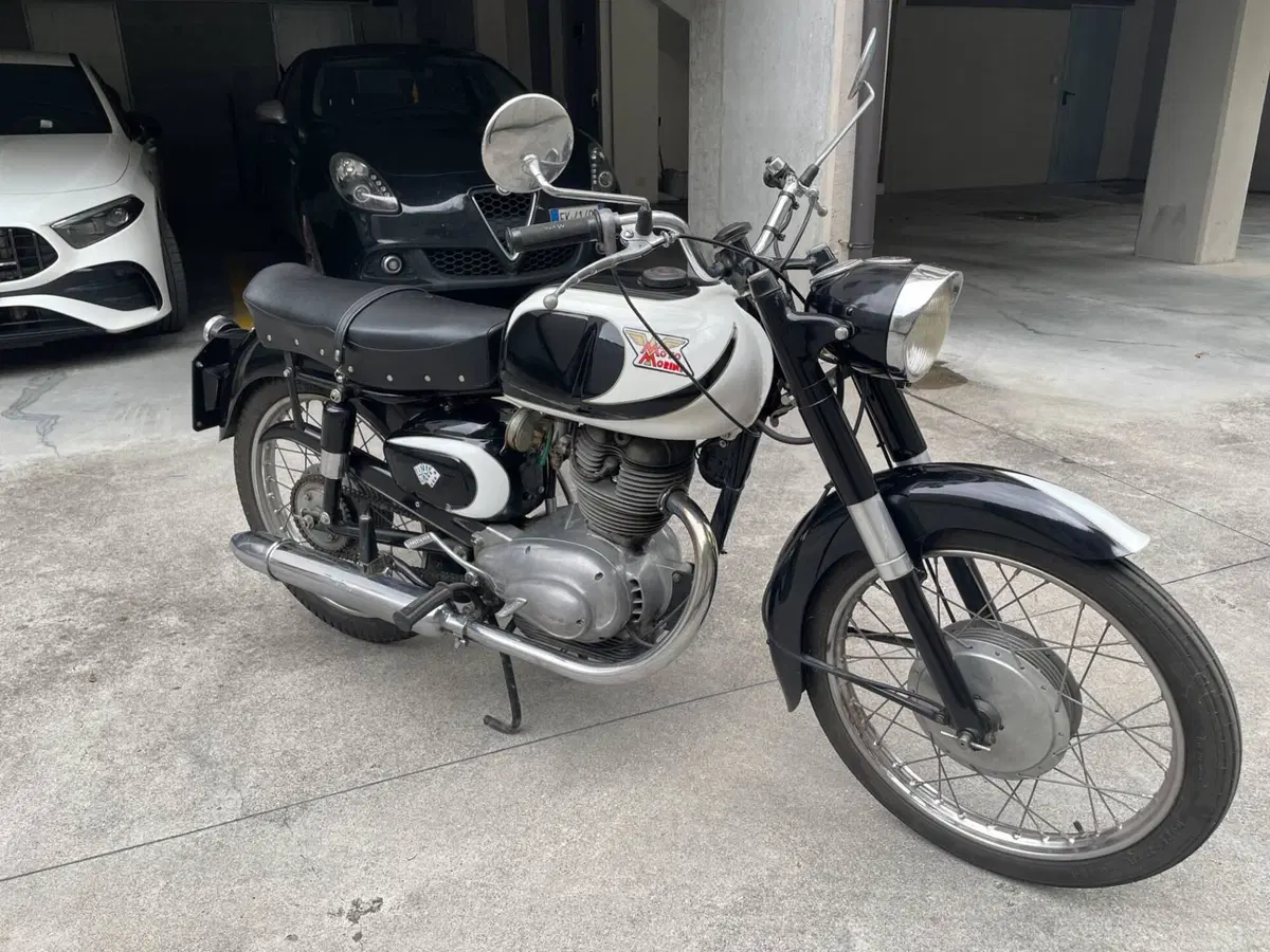 Moto Morini Tresette 175 (3)