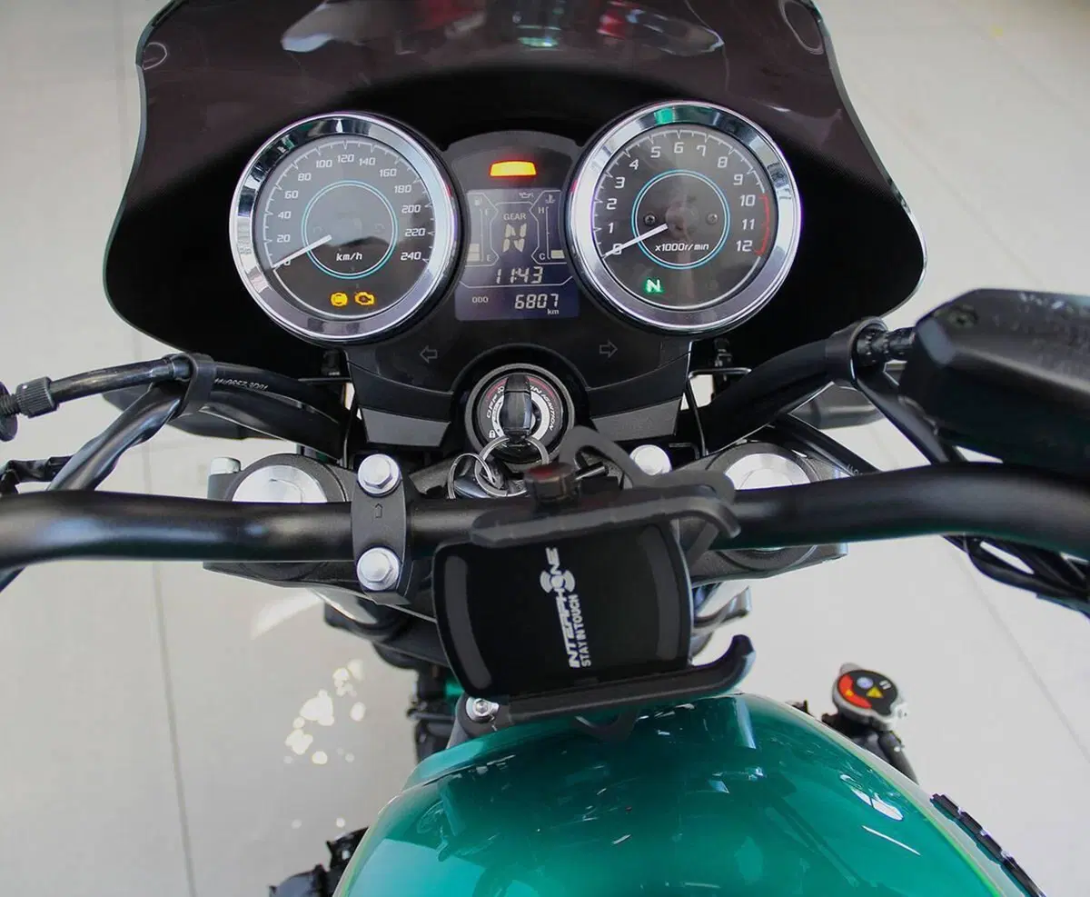 Kawasaki Z 650 RS (2022 - 24) (9)