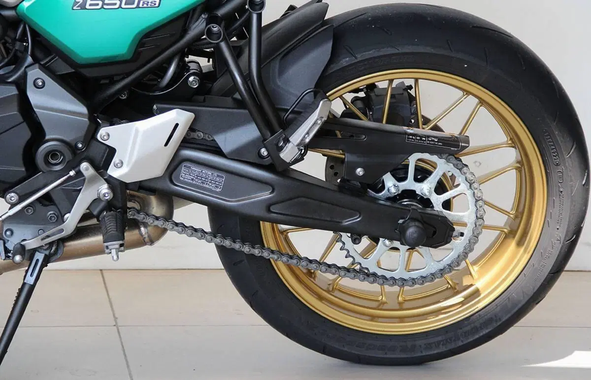 Kawasaki Z 650 RS (2022 - 24) (14)