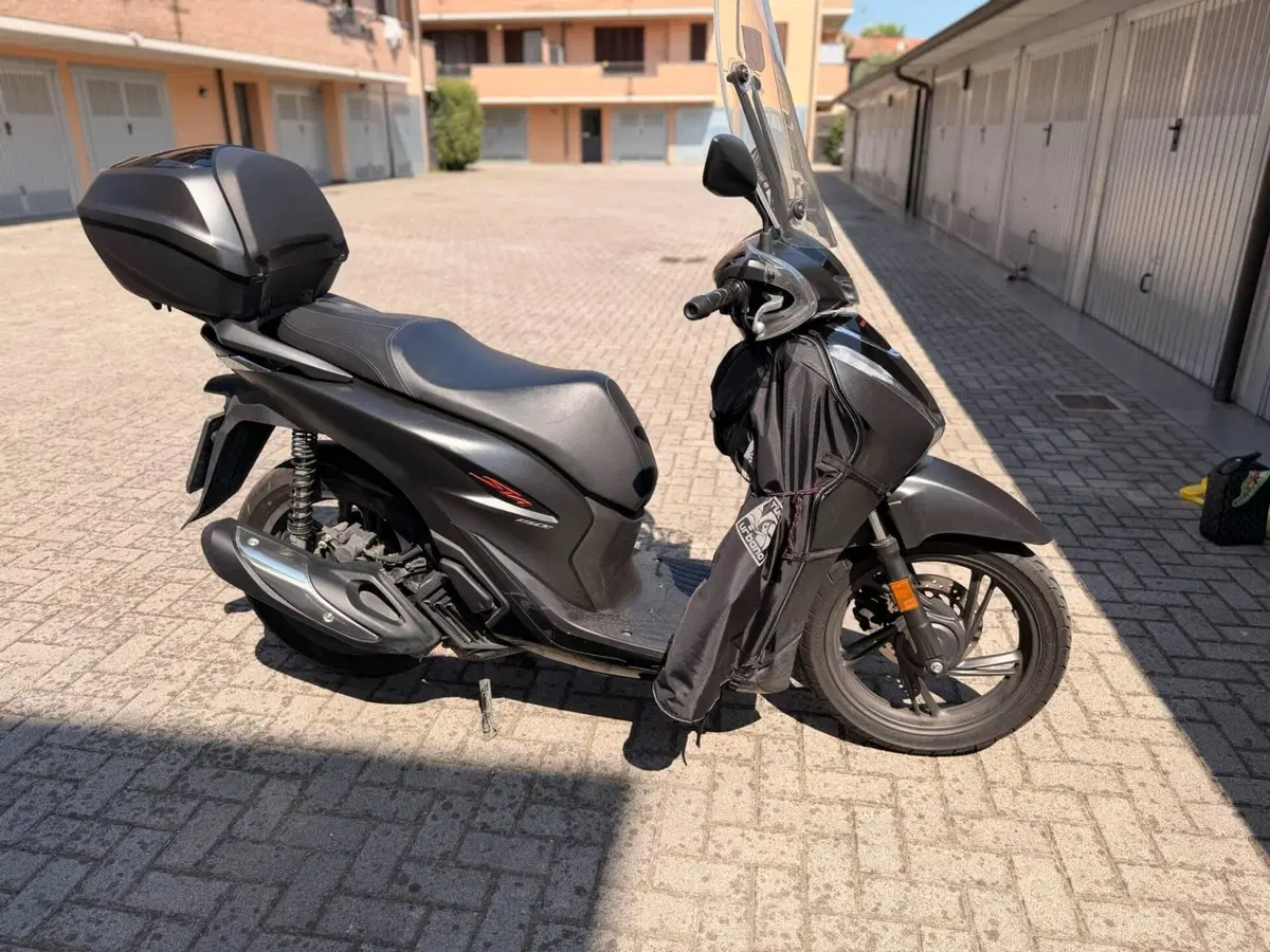 Honda SH 150i Sport (2022 - 23) (2)