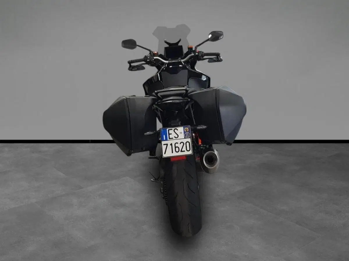 KTM 1290 Super Duke R (2020) (4)