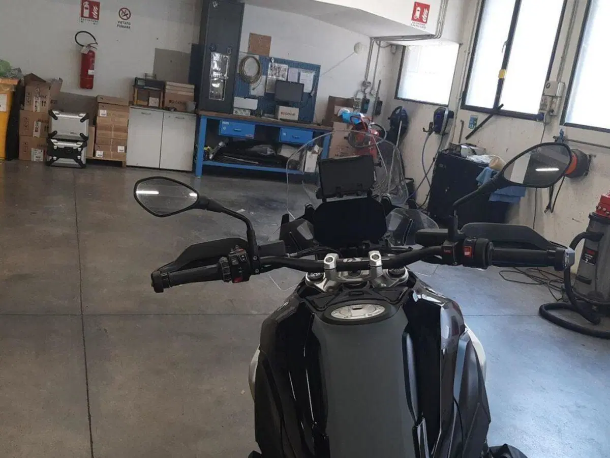 Bmw R 1300 GS Triple Black (2023 - 26) (7)