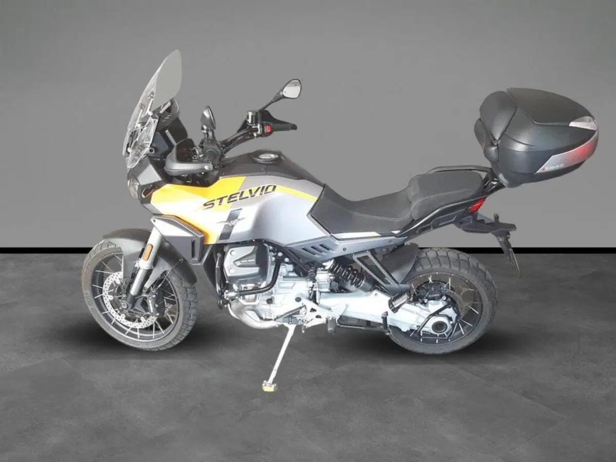 Moto Guzzi Stelvio (2024 - 26) (2)