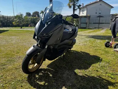 Yamaha X-Max 300 Tech Max (2021 - 24) usata