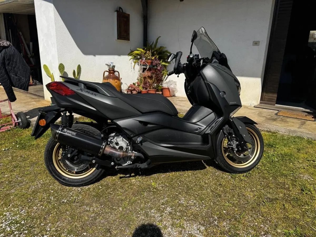 Yamaha X-Max 300 Tech Max (2021 - 24) (4)
