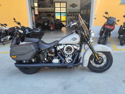 Harley-Davidson Heritage Classic (2025 - 26) usata