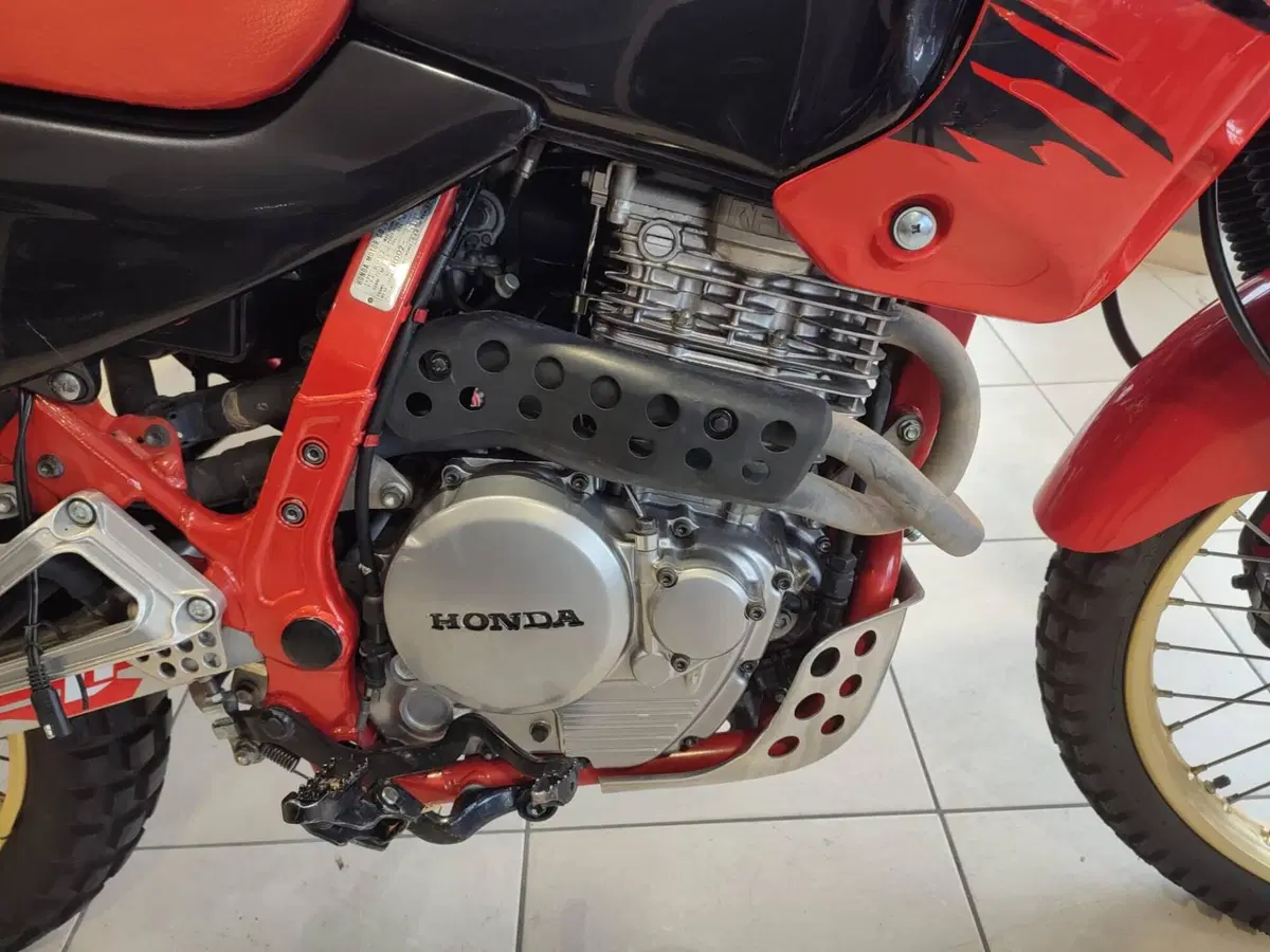 Honda NX 650 Dominator (1991 - 95) (12)
