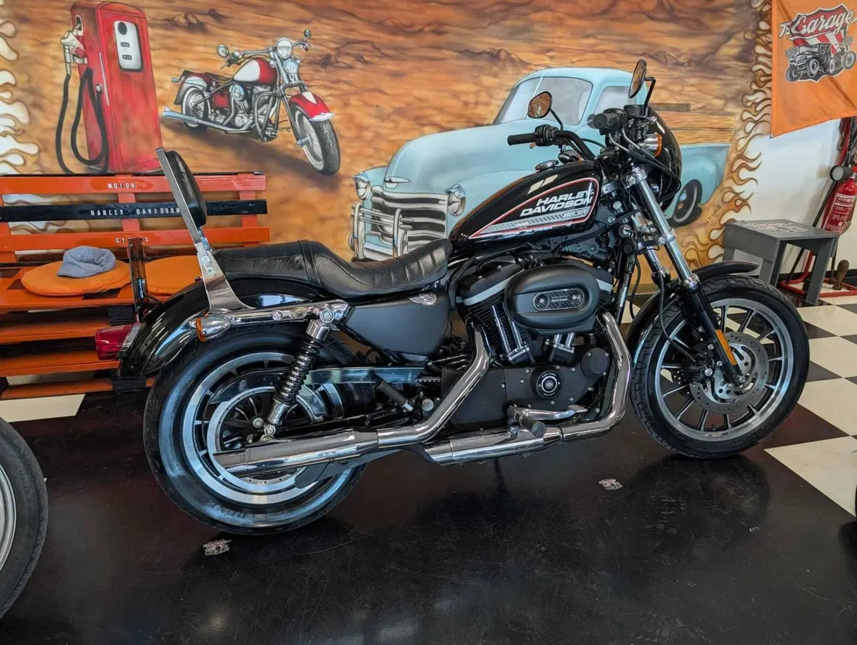 Harley-Davidson 883 R (2006 - 07) - XL 883R (2)