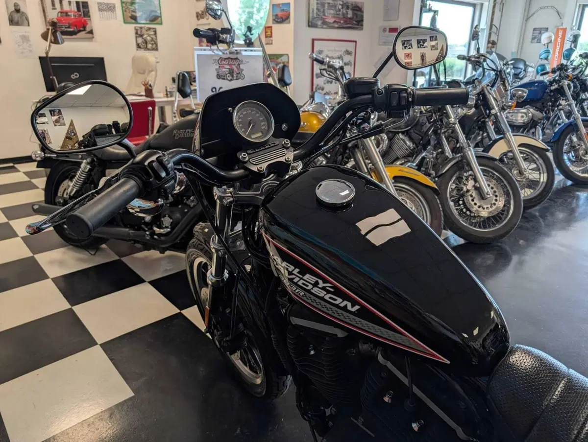 Harley-Davidson 883 R (2006 - 07) - XL 883R (6)