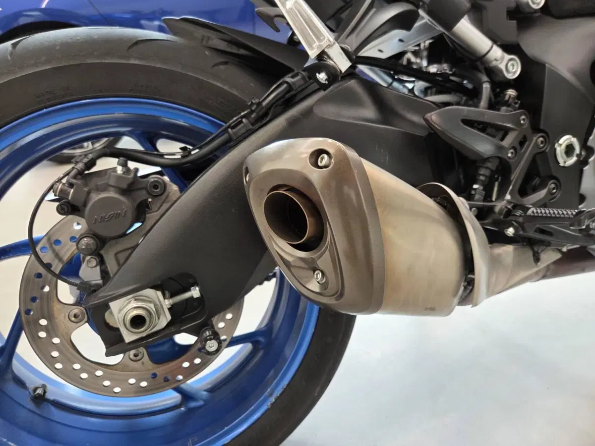 Suzuki GSX-S1000 (2021 - 25) (9)