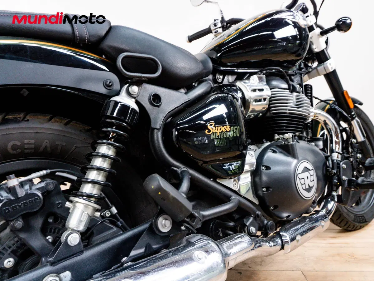 Royal Enfield Super Meteor 650 (2023 - 26) (4)
