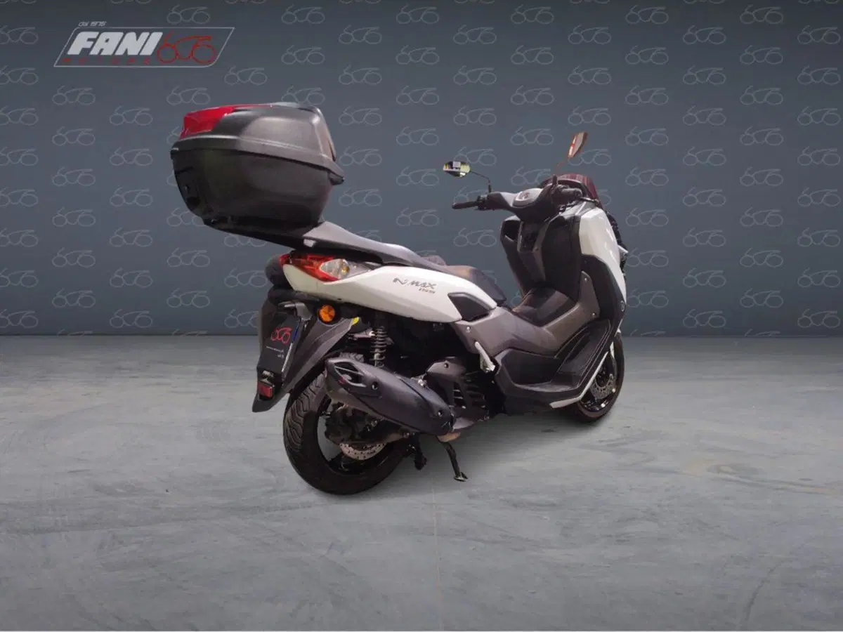 Yamaha N-Max 155 (2022 - 25) (2)