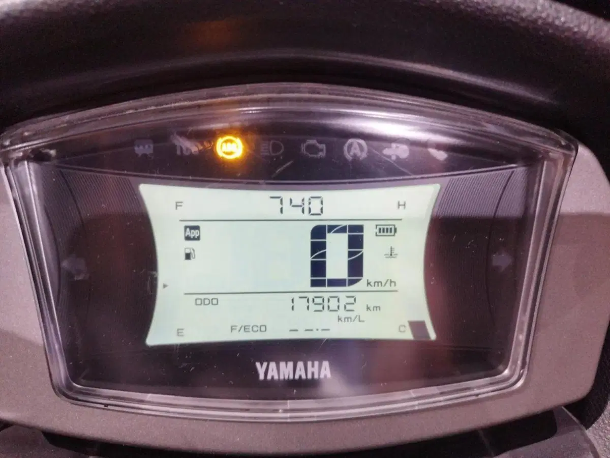 Yamaha N-Max 155 (2022 - 25) (5)