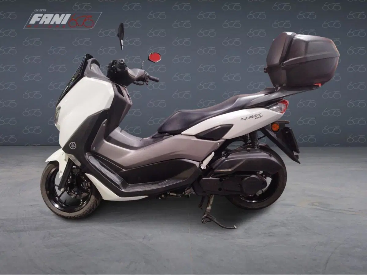 Yamaha N-Max 155 (2022 - 25) (4)