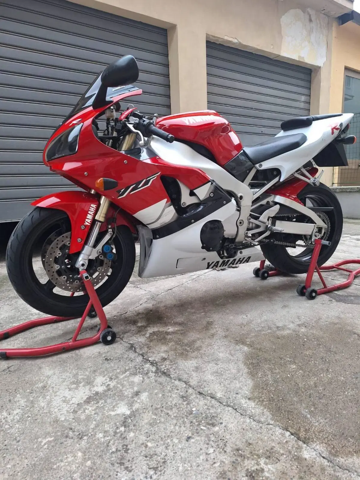 Yamaha YZF R1 (1998 - 99) (10)