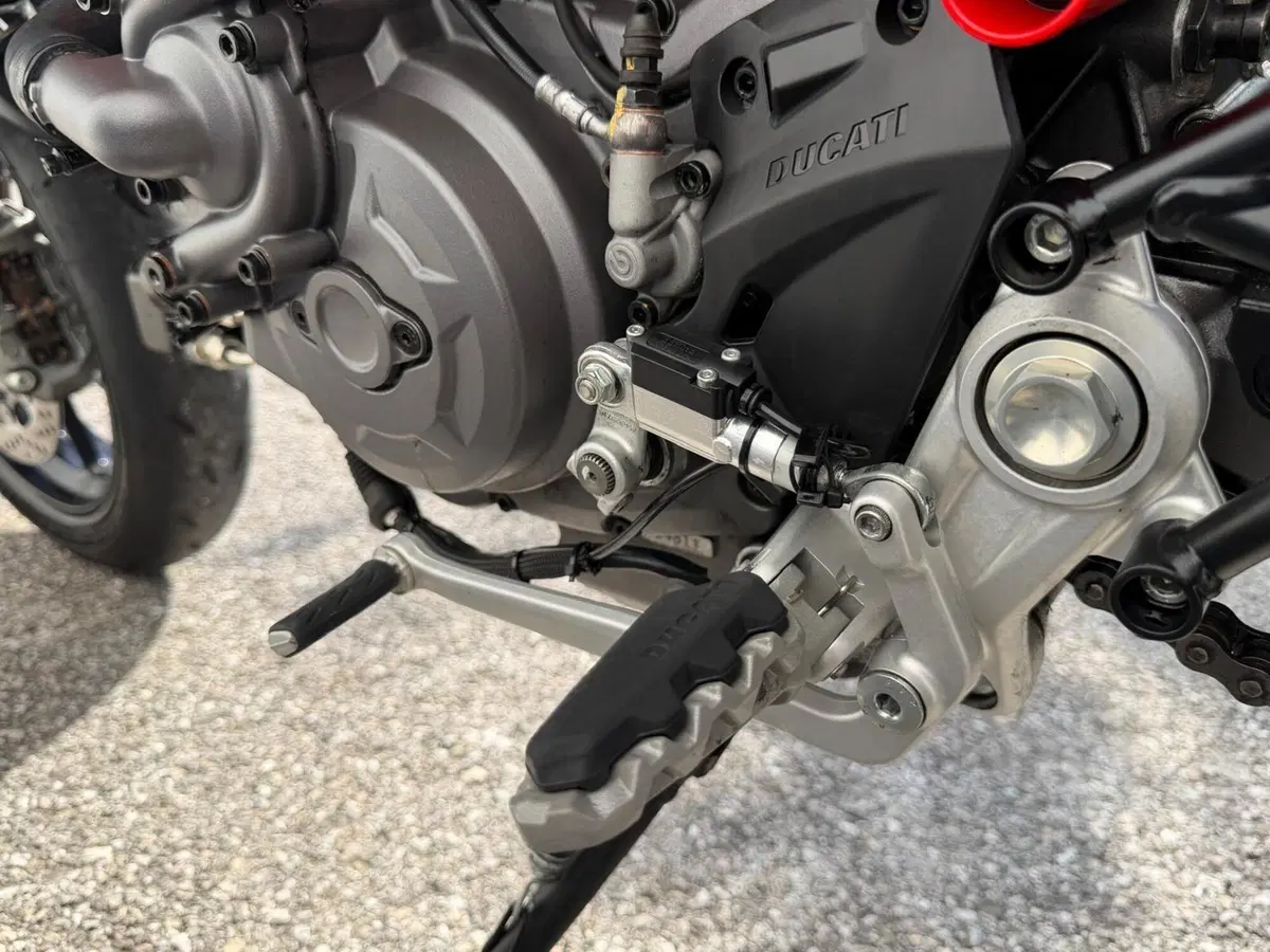 Ducati Hypermotard 950 SP (2022 - 25) (12)