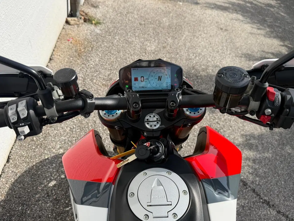Ducati Hypermotard 950 SP (2022 - 25) (15)