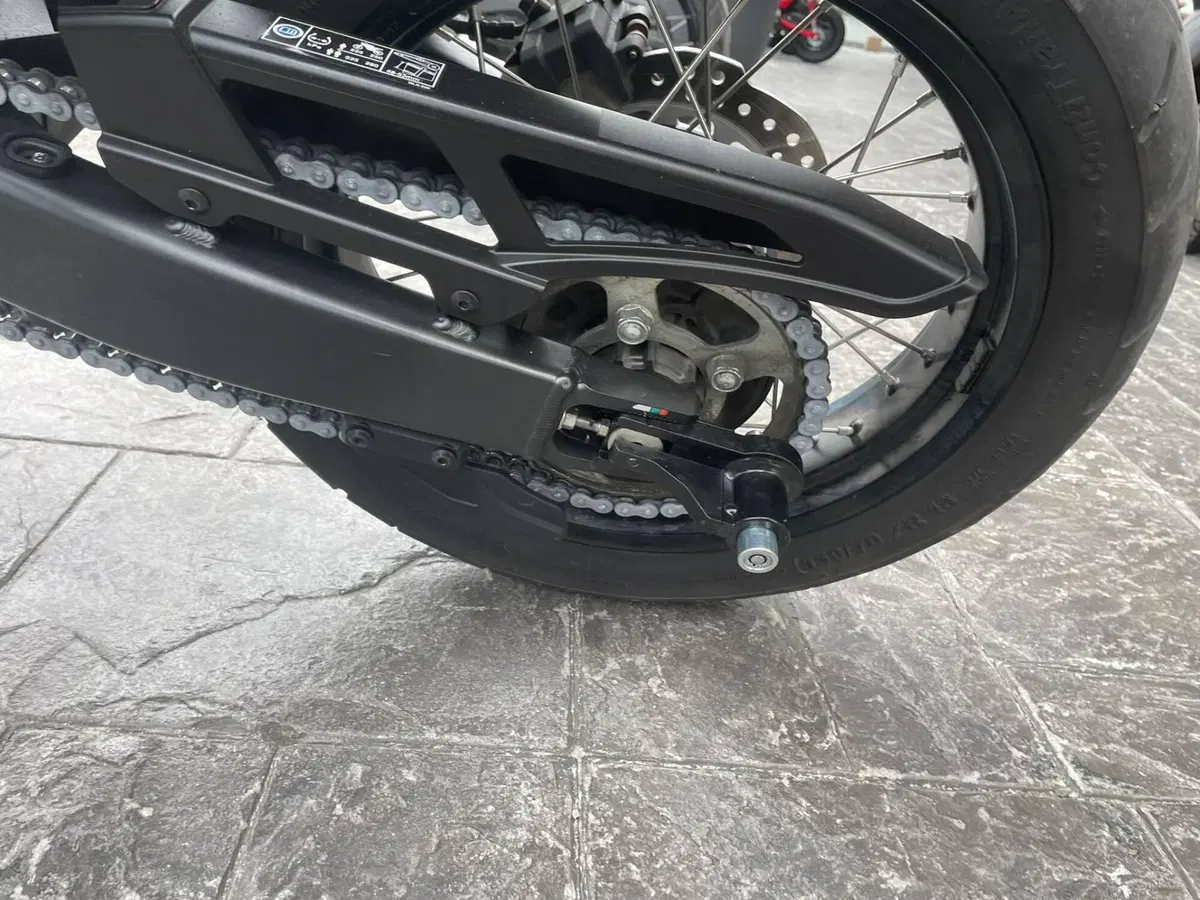 Honda Africa Twin CRF 1100L (2022 - 23) (4)