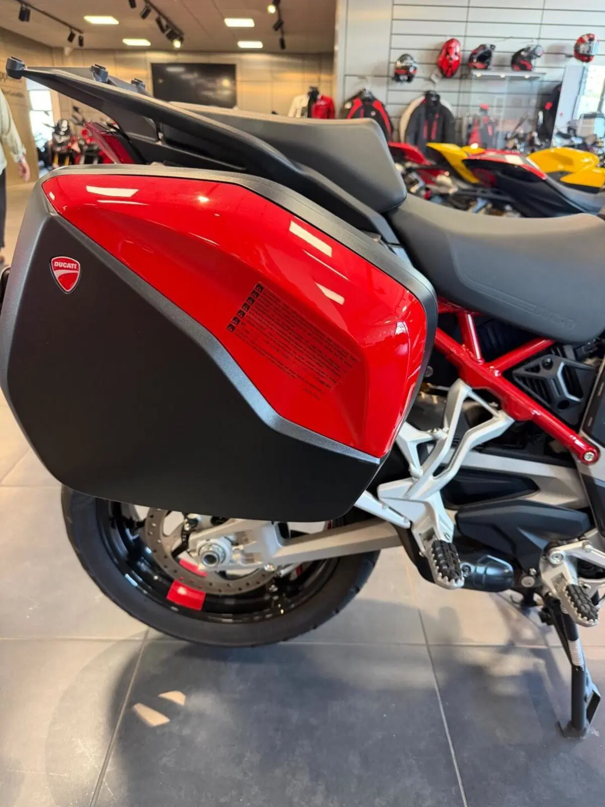 Ducati Multistrada V4 S (2021 - 24) (17)