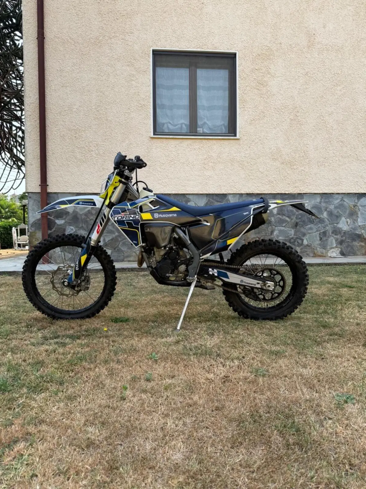 Husqvarna FE 250 (2022) (2)
