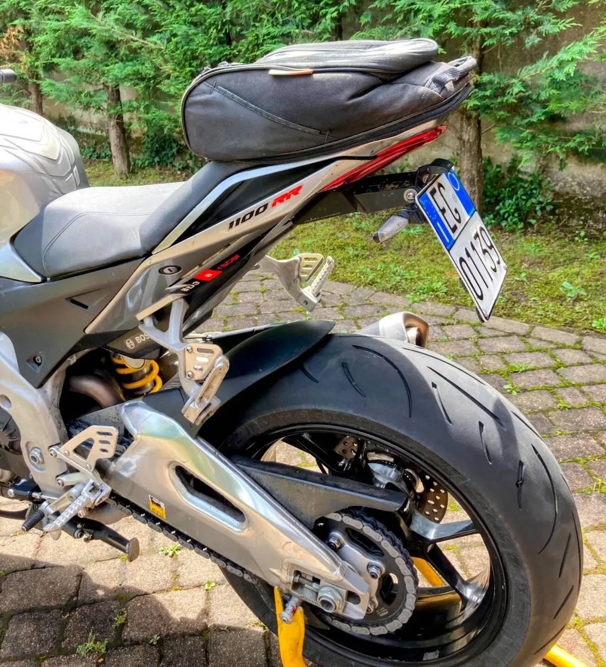 Aprilia Tuono V4 RR (2015 - 17) (3)