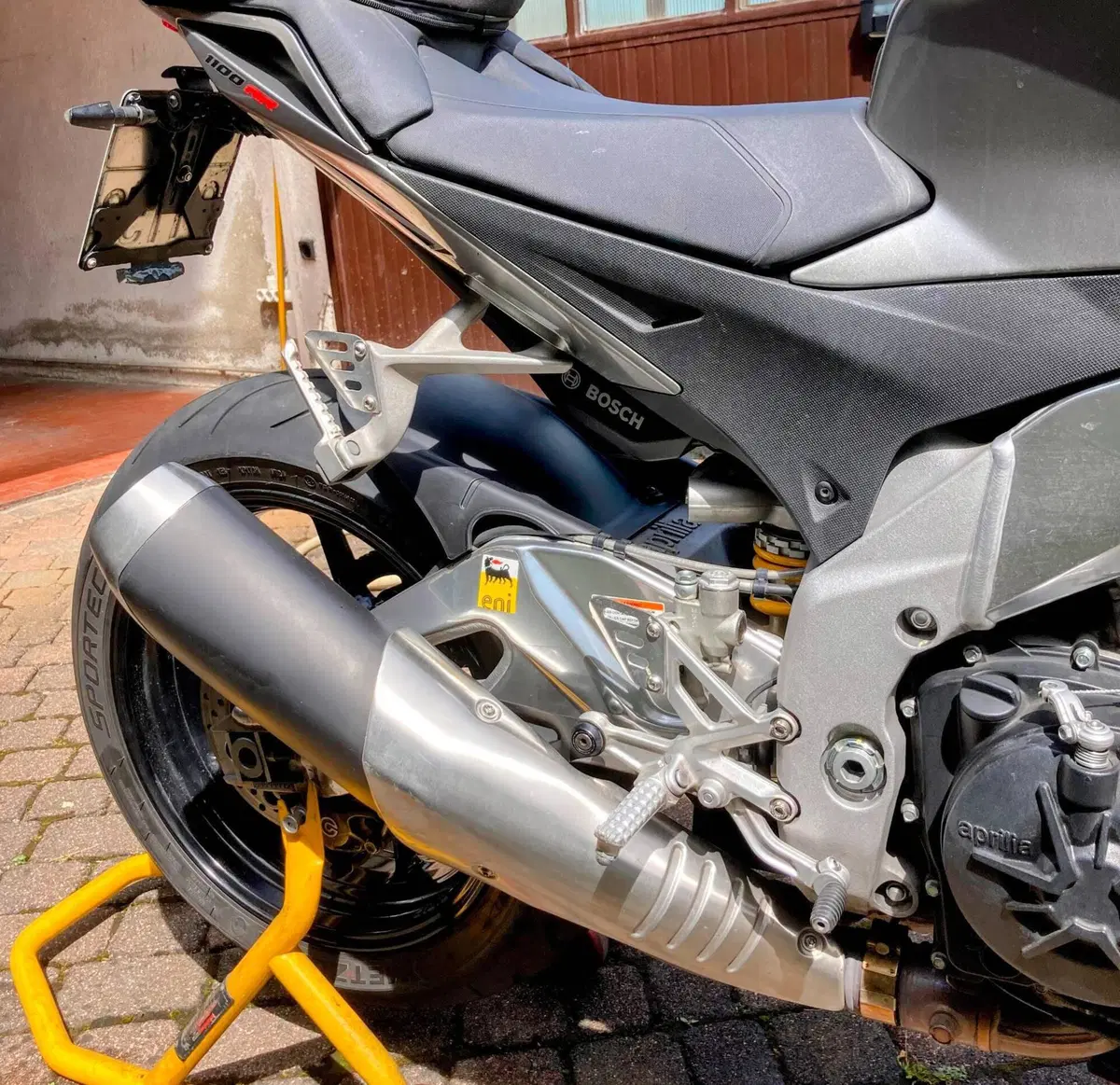 Aprilia Tuono V4 RR (2015 - 17) (7)