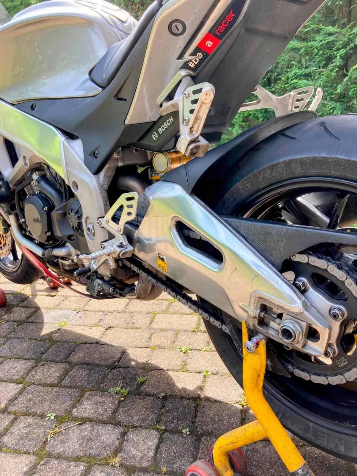 Aprilia Tuono V4 RR (2015 - 17) (8)