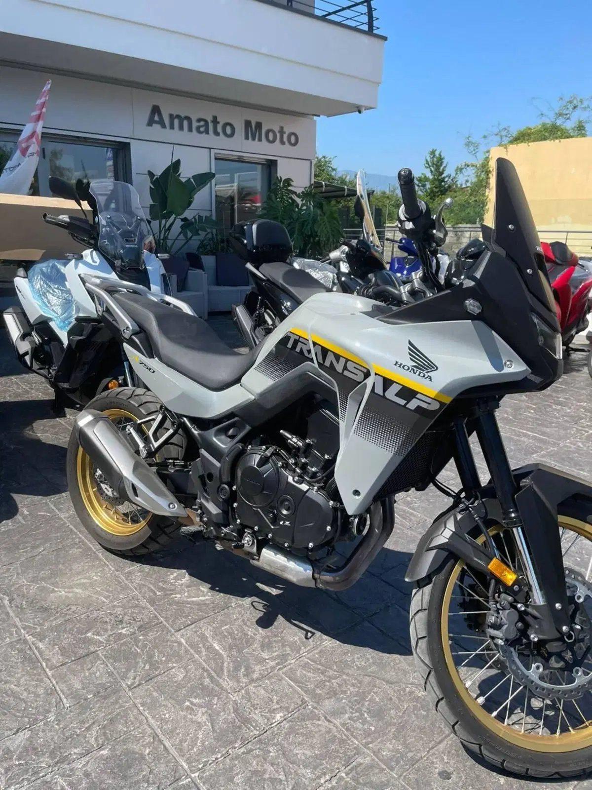 Honda Transalp XL750 (2025)