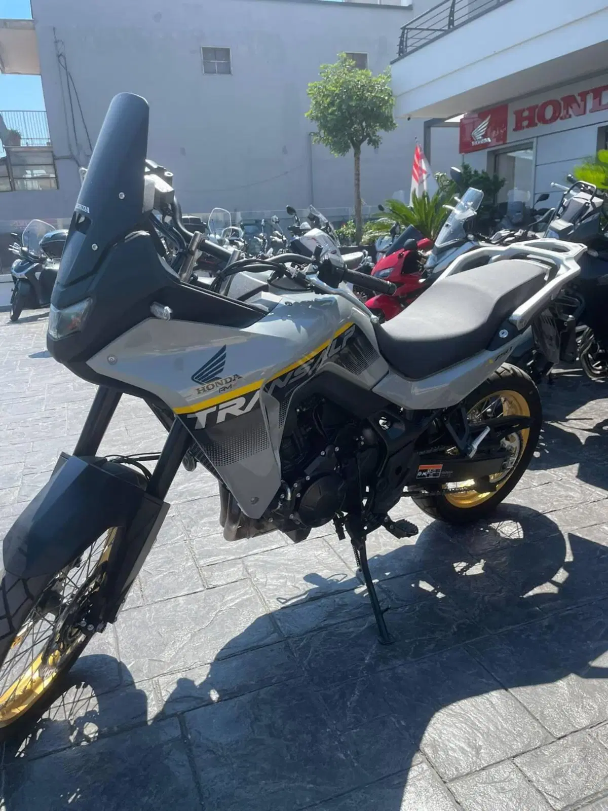 Honda Transalp XL750 (2025) (4)